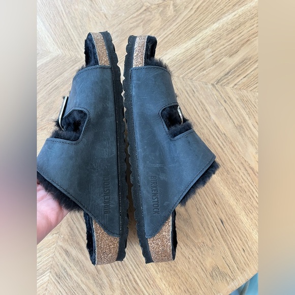 Arizona Big Buckle Shearling
Oiled Leather - Black - Picture 8 of 13